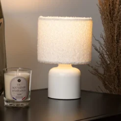 Ceramiczna lampa stołowa BONA z kloszem bouclé, Ø 14 cm