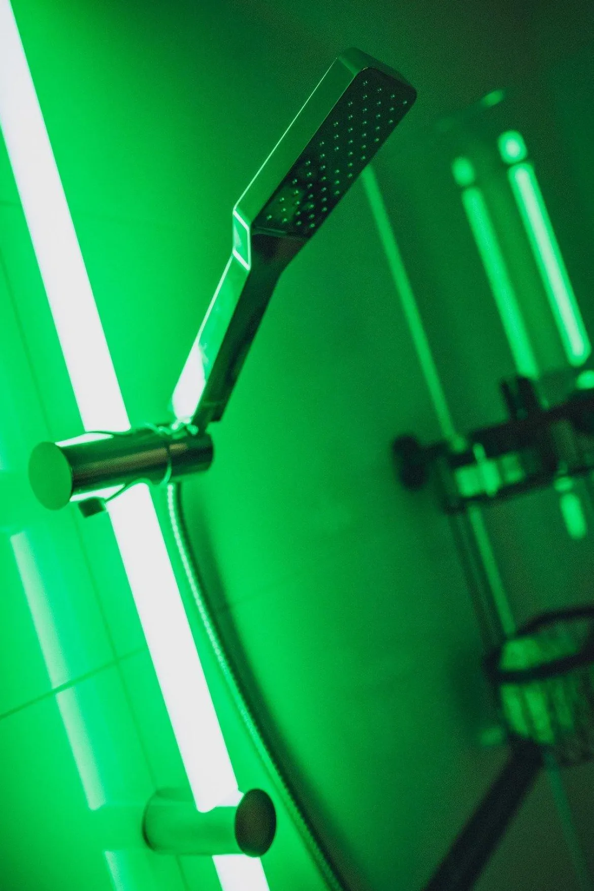 Drążek prysznicowy LED, 94 cm, RGB, WENKO