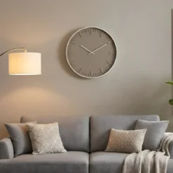 Elegancki zegar ścienny z białą ramą, Ø 40 cm