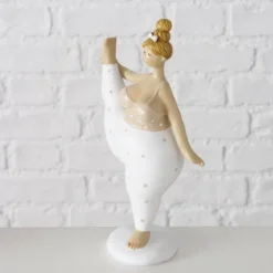 Figurka porcelanowa Joga, kobieta, 22 cm