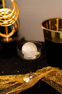 Foremka do lodu typu kule, whisky, gin, negroni