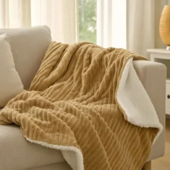 Koc dwustronny z barankiem 130 x 170 cm