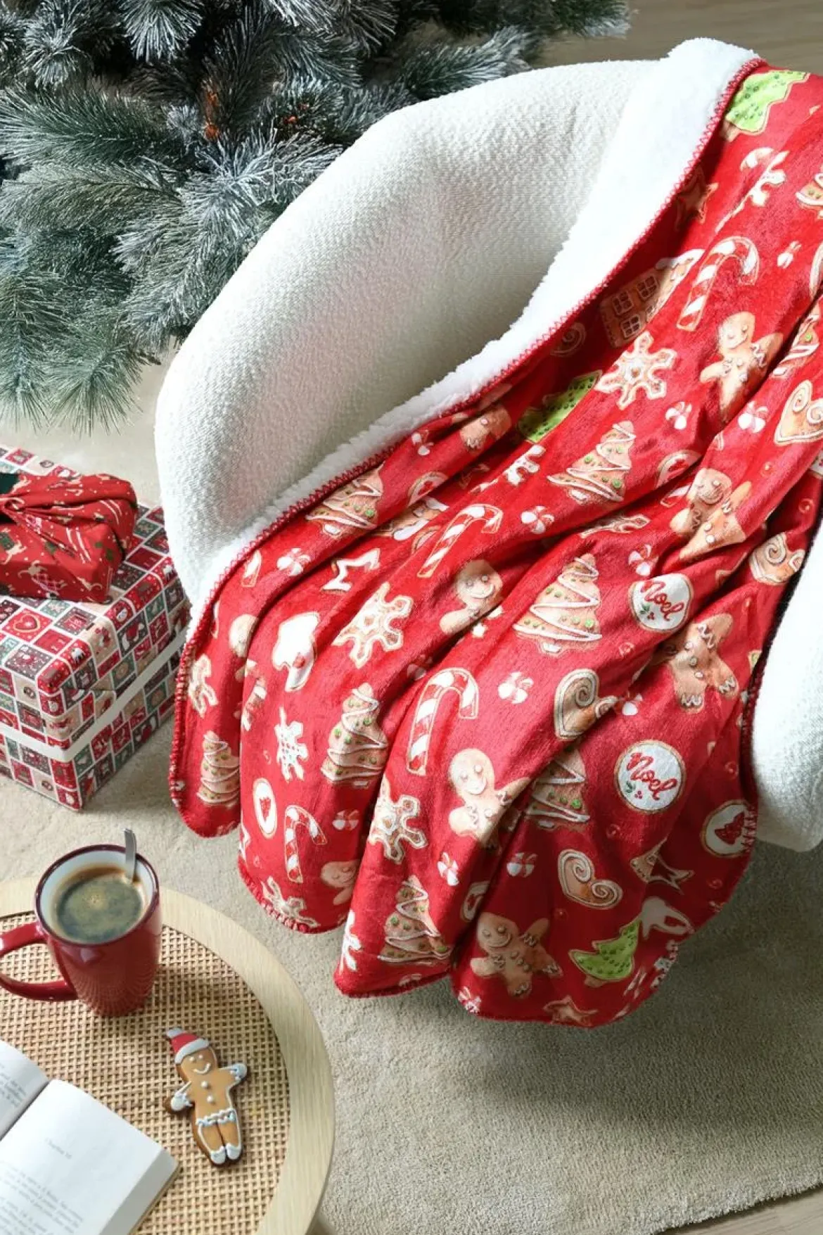 Koc świąteczny z barankiem NOEL, 130 x 160 cm