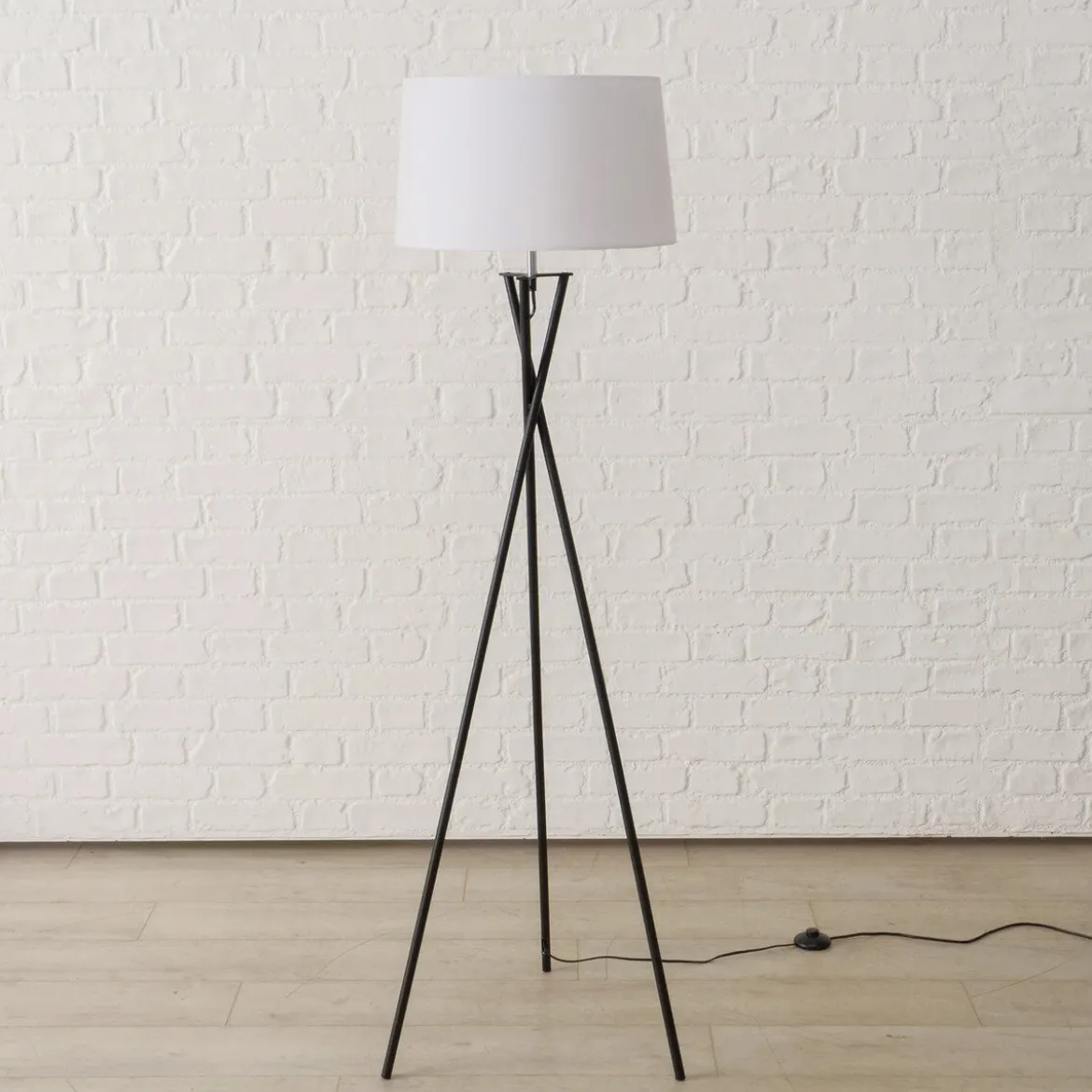 Lampa podłogowa na trójnogu NOVO, 158 cm