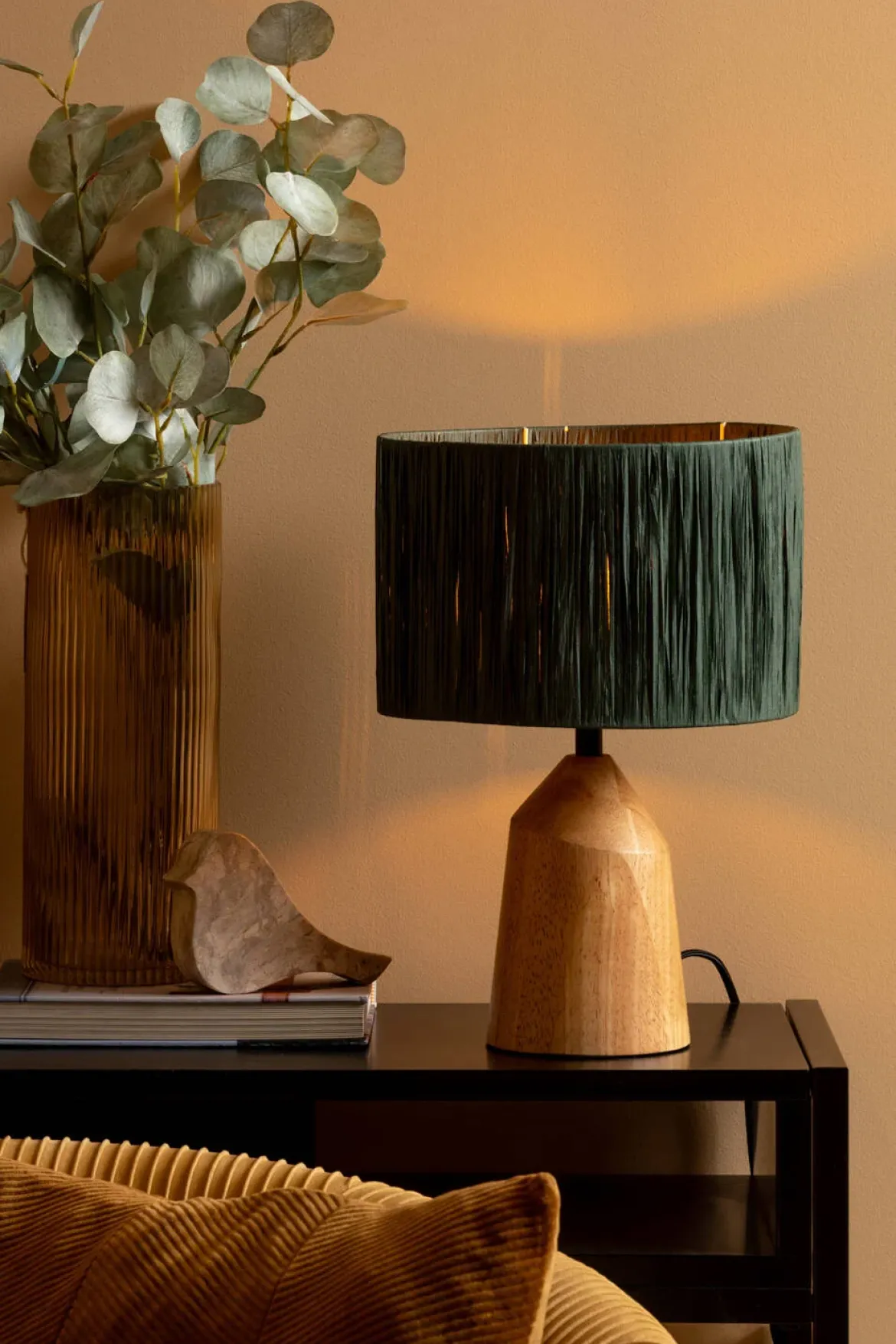 Lampa stołowa TRAPEZE z drewnianą podstawą, Ø 25 cm