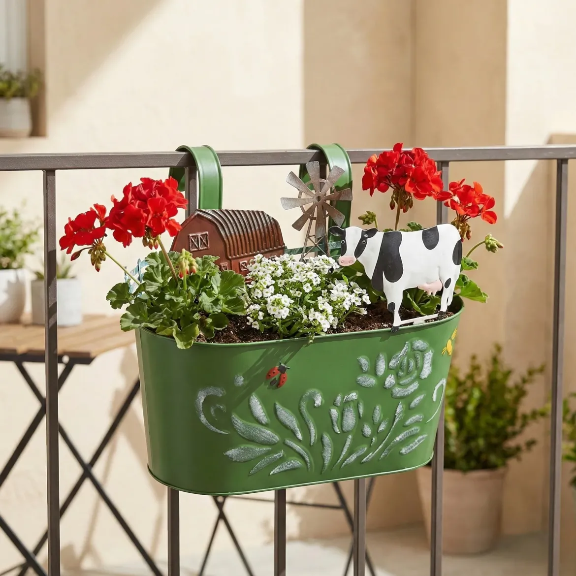 Metalowa osłonka na doniczkę RANCH z motywem zwierząt gospodarskich, 34 cm