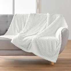 Narzuta flanelowa 125 x 150 cm FROSTY