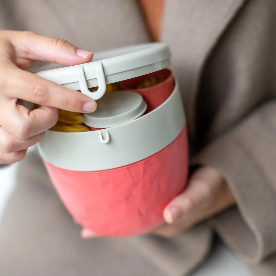 Śniadaniówka, pojemnik na sałatkę i sos BENTOBOX L, 3 elementy, KOZIOL