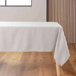 Obrus na stół z delikatnym wzorem, ARTEA, 140 x 240 cm