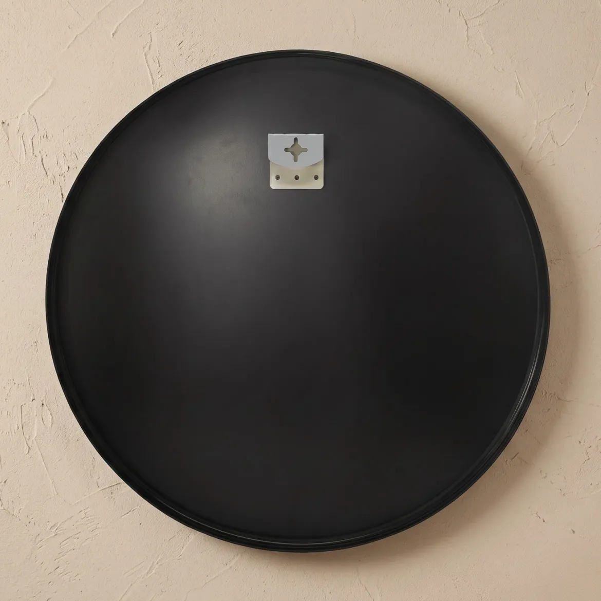Okrągłe lustro ścienne w metalowej ramie, Ø 70 cm, czarne