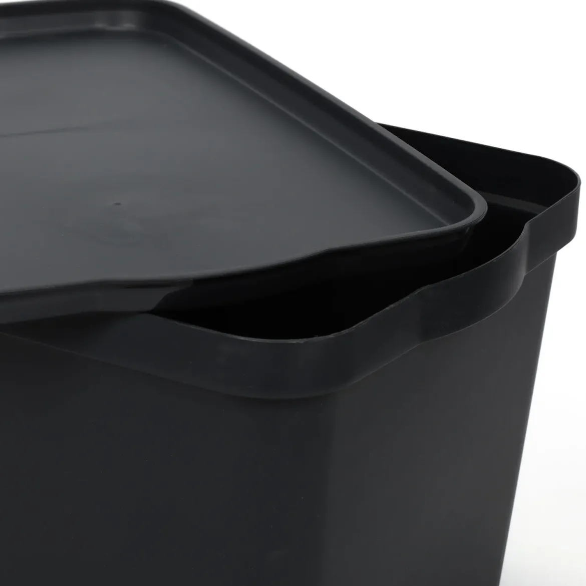 Pojemnik z pokrywą zamykany COMPACT, 24 l