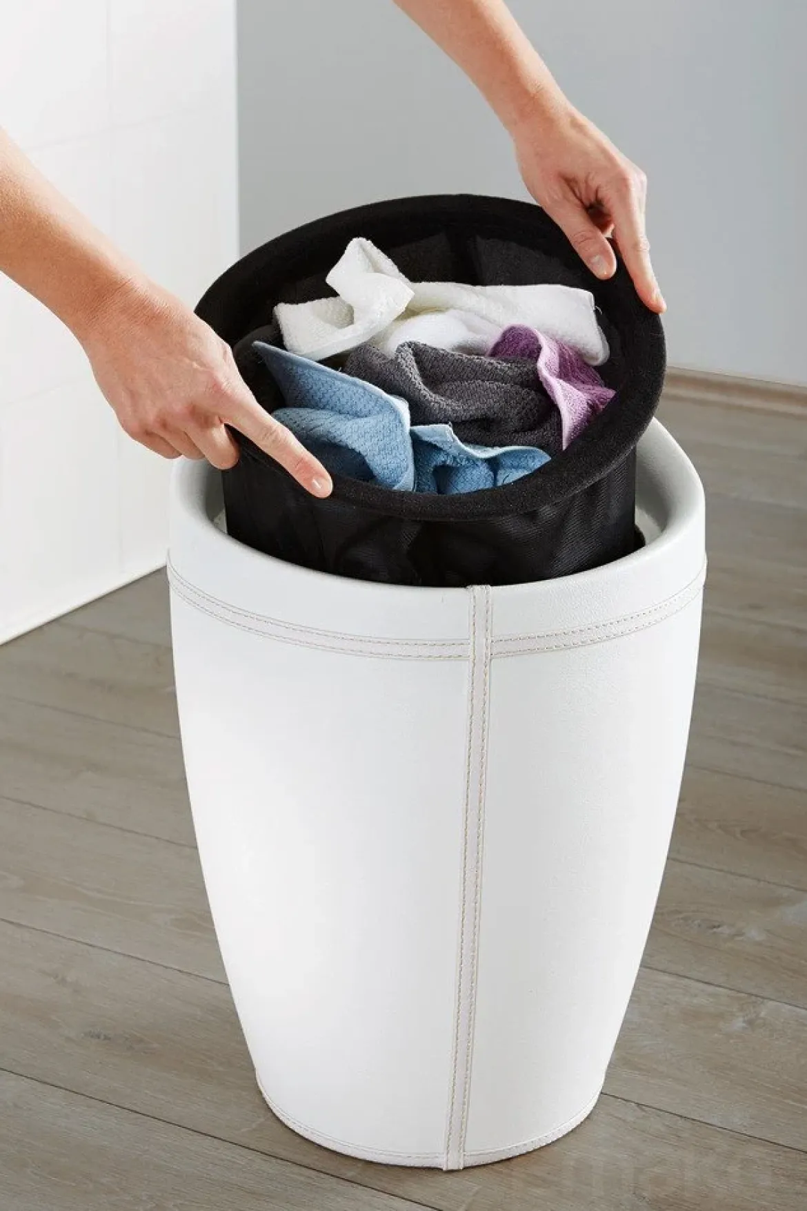 Pufa CANDY ze schowkiem - kosz na pranie, 2 w 1, WENKO