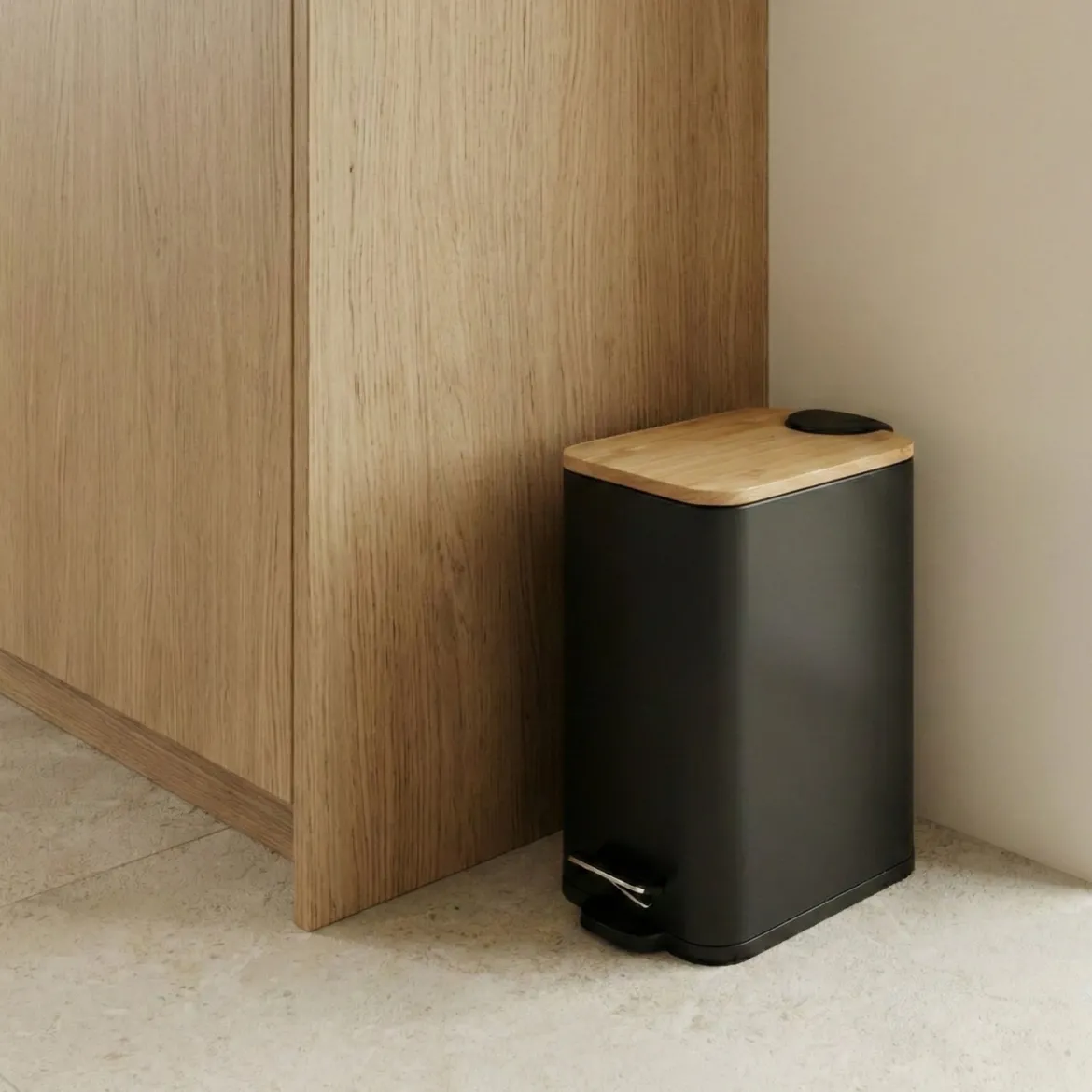 Wąski kosz łazienkowy VEDA, 5 l