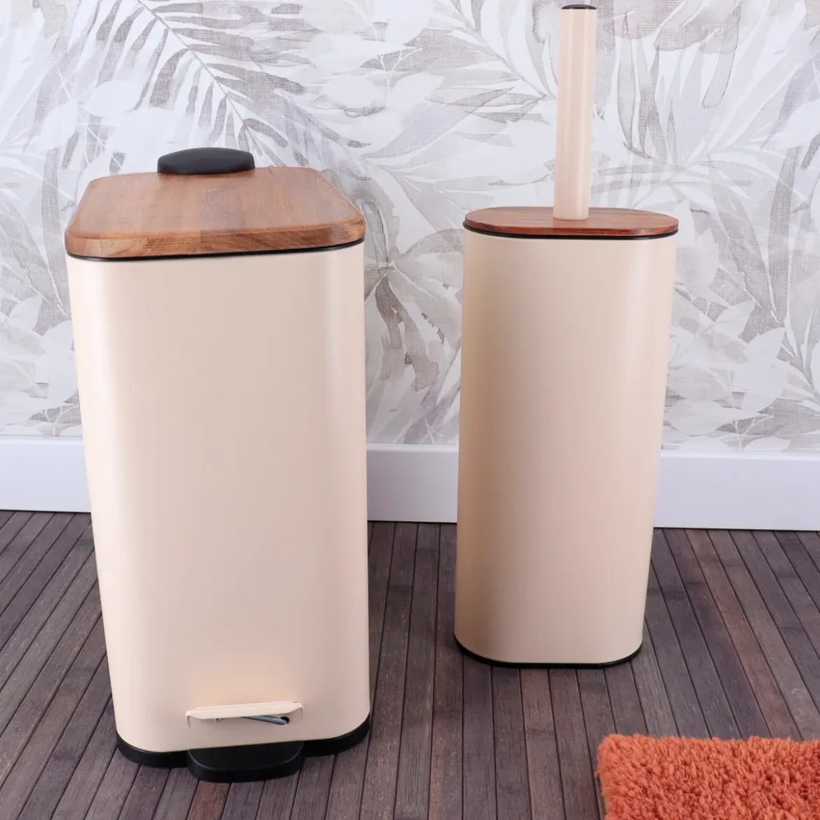 Wąski kosz do śmieci do łazienki MONO z drewnianą pokrywą, 5 l
