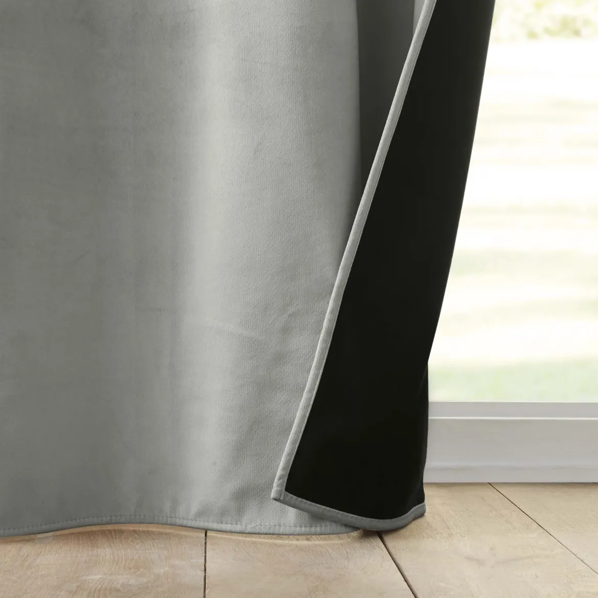 Zasłona termiczna na przelotkach VELVET, warstwa podwójnego polaru z mikrofibry, 140 x 260 cm